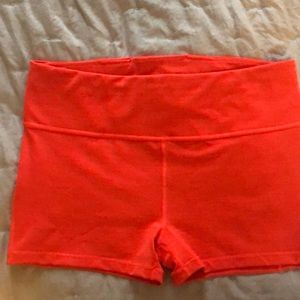 Athleta ultimate 3” short size large